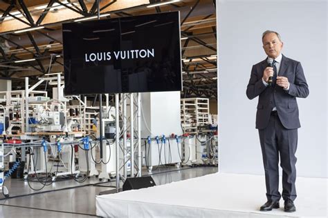 LVMH Fashion Group names Michael Burke as new CEO.